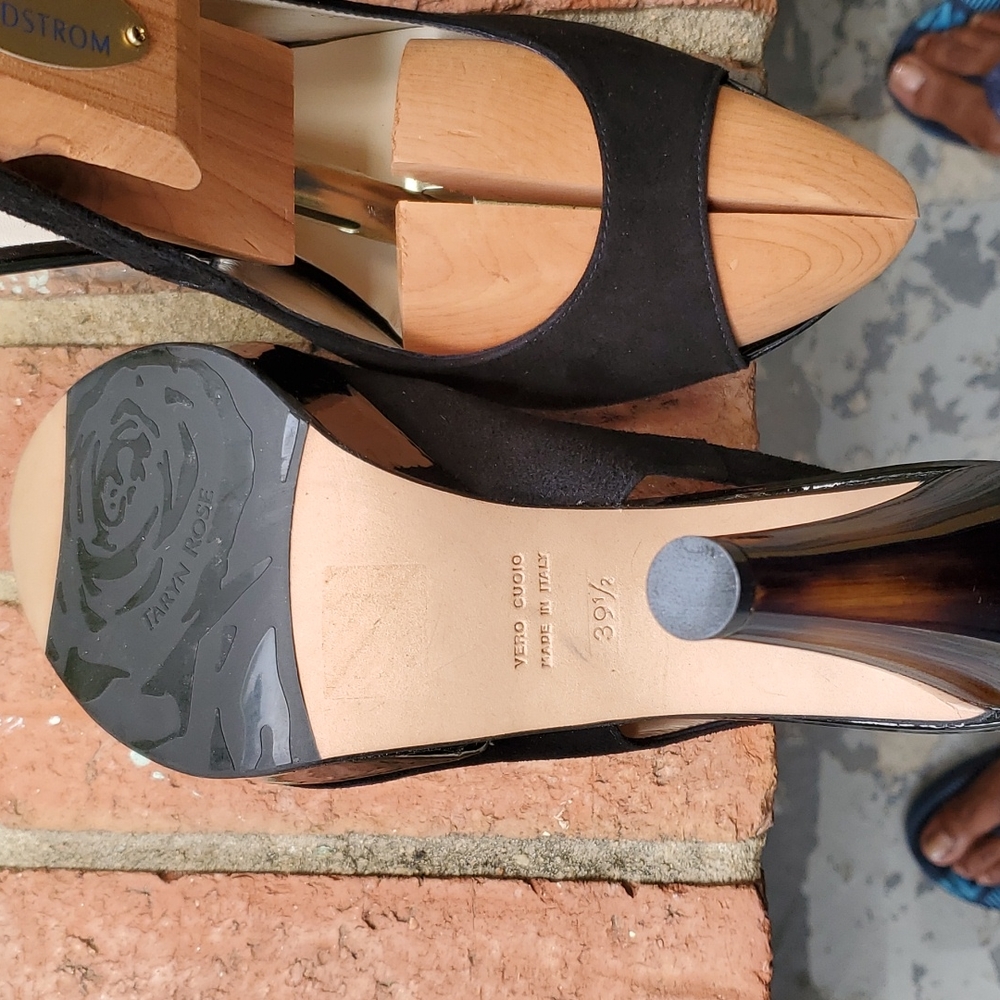 Taryn Rose peep toe heels - Picture 6 of 8